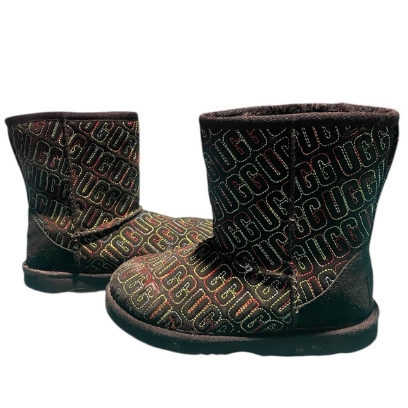 UGG Other - UGG Classic II Graphic Stitch Boot